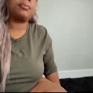 chaturbate roxiereigns webcam profile pic via watchgirlcam.com