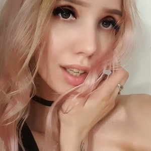 mfc BellaSweeet webcam profile pic via watchgirlcam.com