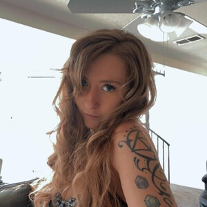 mfc AdalinaRae webcam profile pic via badgirlwebcam.com