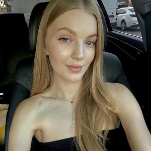 mfc LovelyAndy_ webcam profile pic via badgirlwebcam.com