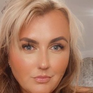 streamate Hottie_Lottie webcam profile pic via badgirlwebcam.com